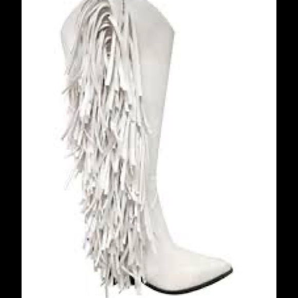 Cape Robbin Shoes - 🌈NIB Boutique White Vegan Leather Fringed Cowboy Boots